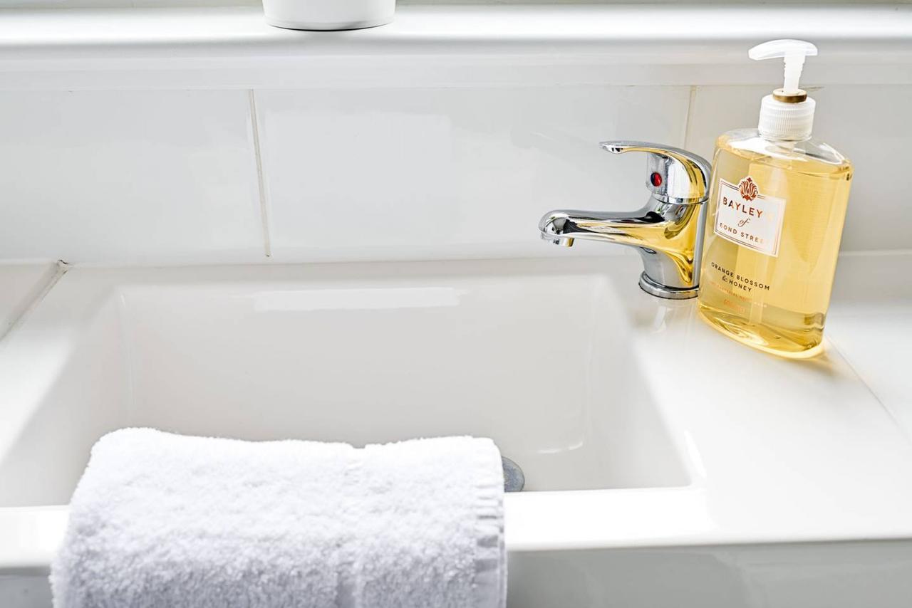אדינבורו Joivy Bright Royal Mile Apartment מראה חיצוני תמונה
